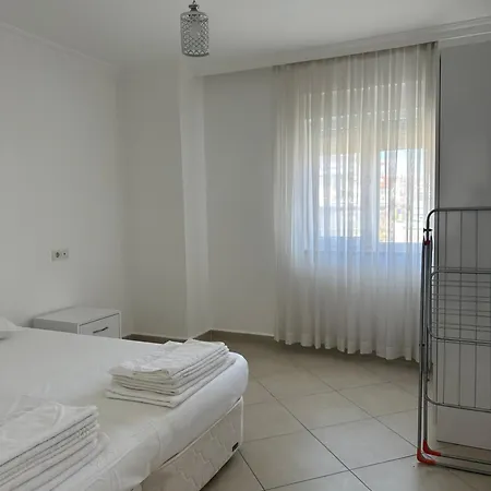 Sena Apartment *